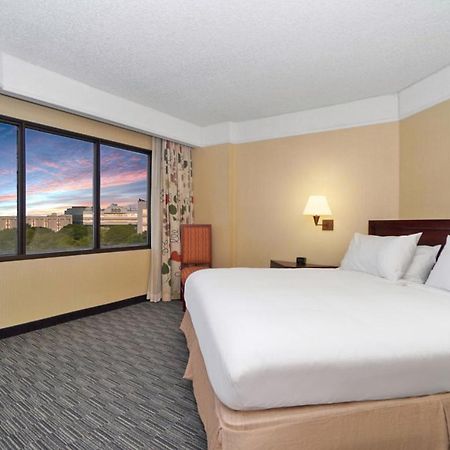 Harmony Suites Secaucus Meadowlands Bagian luar foto
