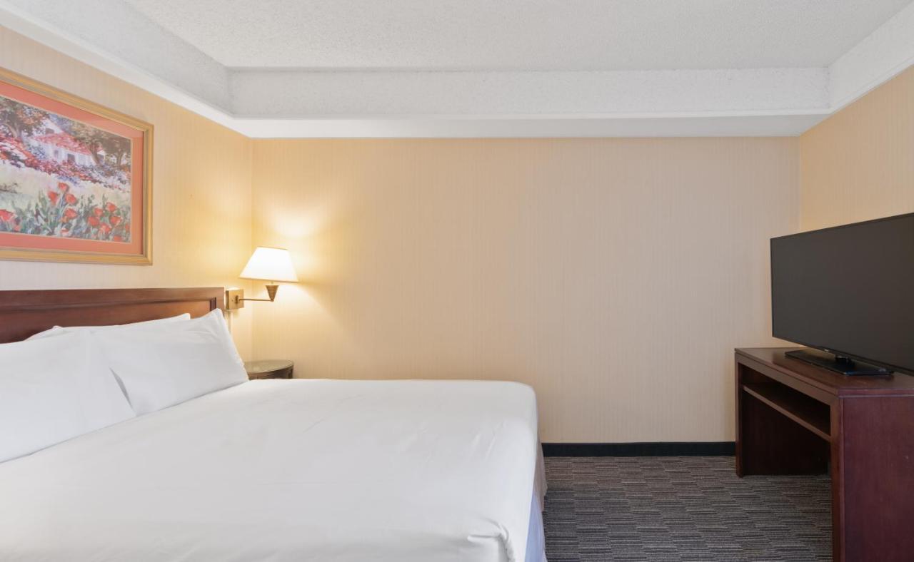 Harmony Suites Secaucus Meadowlands Bagian luar foto