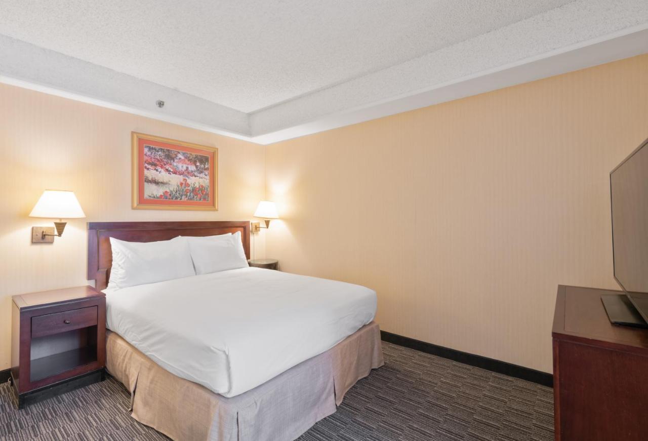 Harmony Suites Secaucus Meadowlands Bagian luar foto