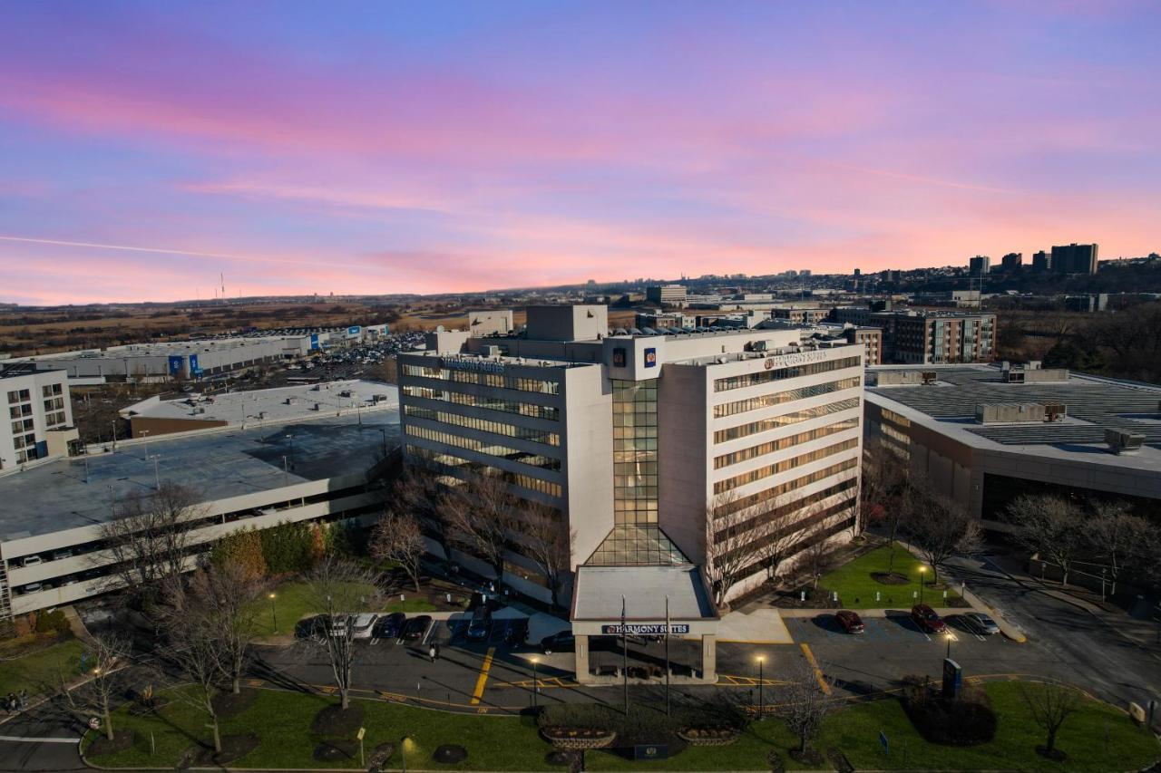 Harmony Suites Secaucus Meadowlands Bagian luar foto