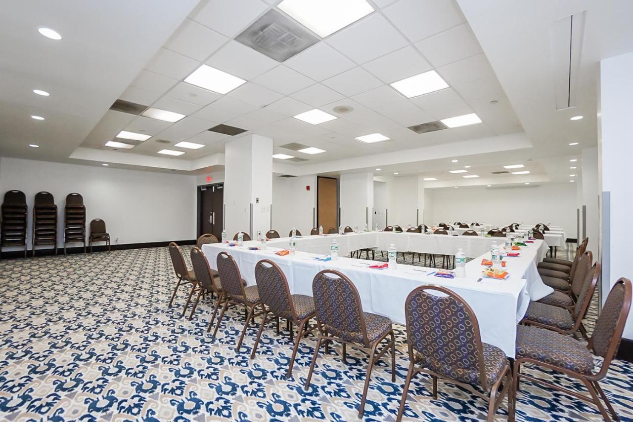 Harmony Suites Secaucus Meadowlands Bagian luar foto